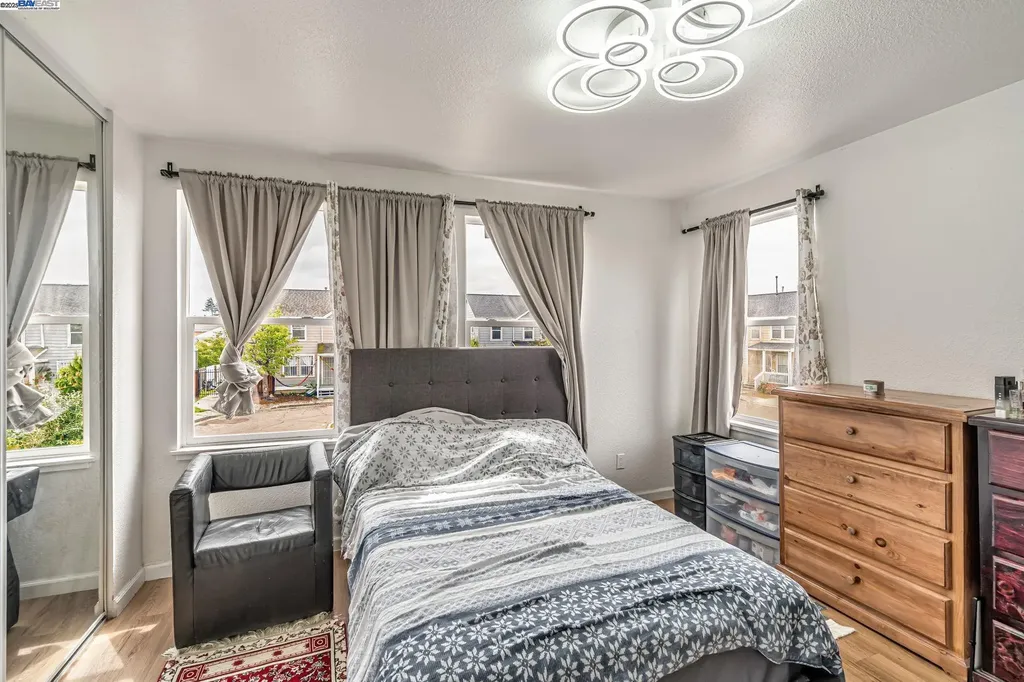 10468 West Court Oakland CA 94603