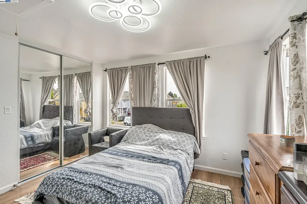 10468 West Court Oakland CA 94603