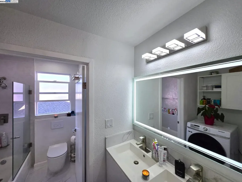 10468 West Court Oakland CA 94603