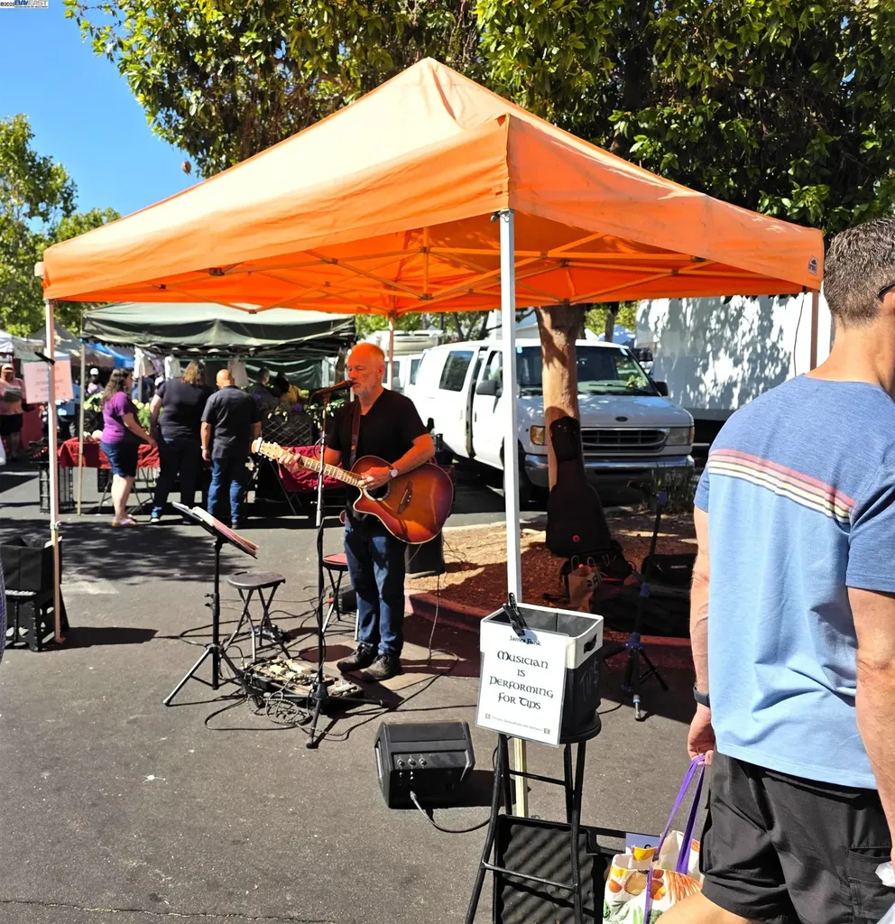 10468 West Court Oakland CA 94603