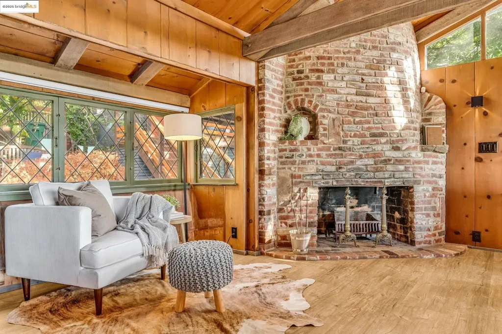 6141 Merriewood Drive Oakland CA 94611