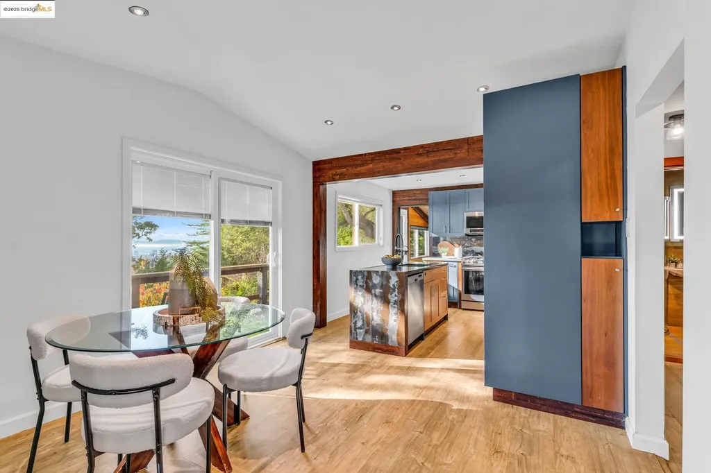 6141 Merriewood Drive Oakland CA 94611