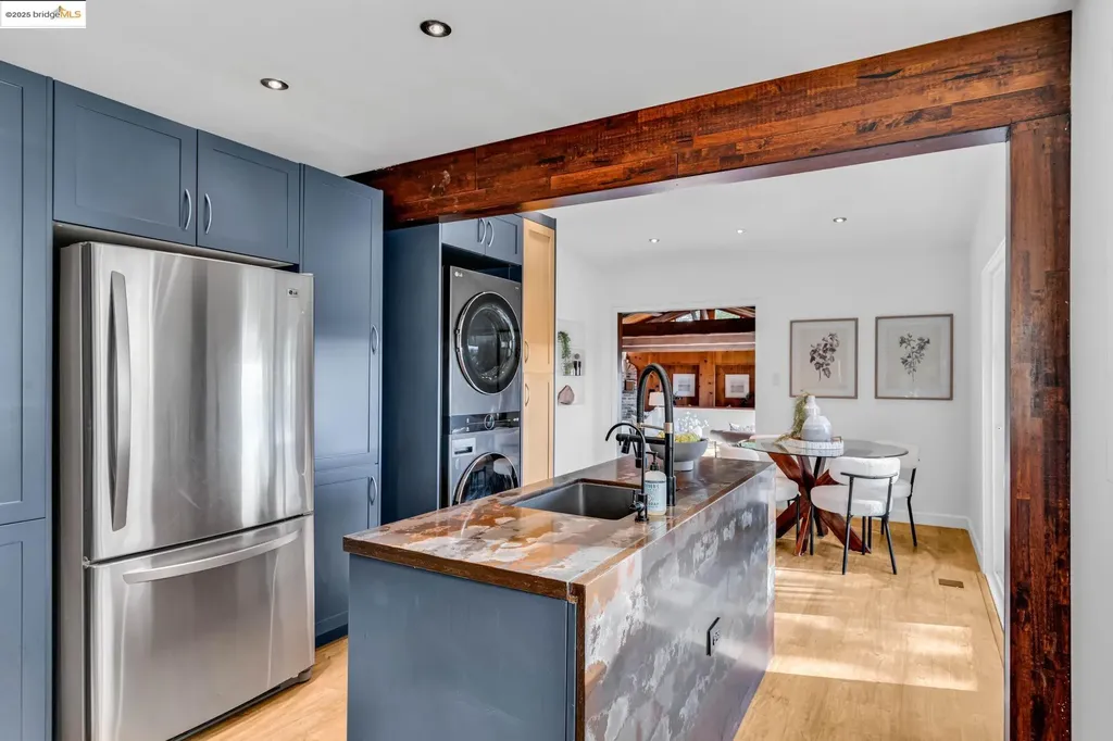 6141 Merriewood Drive Oakland CA 94611