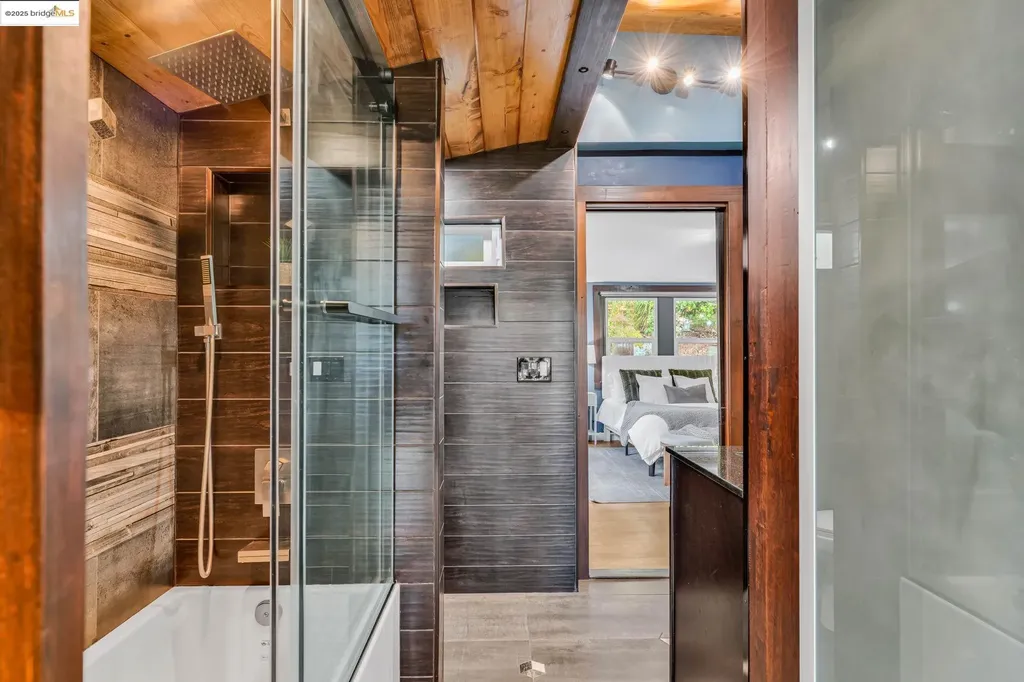 6141 Merriewood Drive Oakland CA 94611