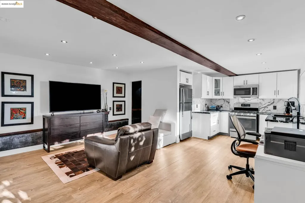 6141 Merriewood Drive Oakland CA 94611