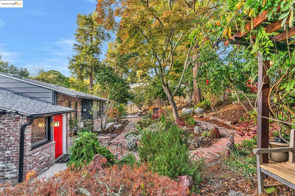 6141 Merriewood Drive Oakland CA 94611