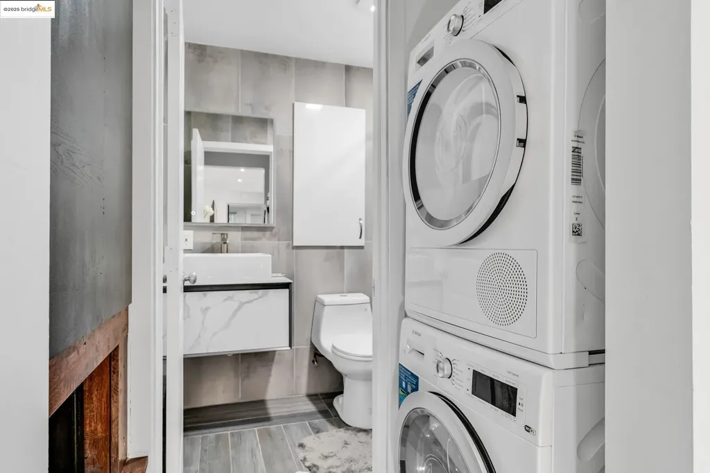 6141 Merriewood Drive Oakland CA 94611