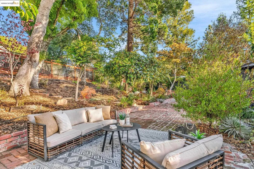 6141 Merriewood Drive Oakland CA 94611