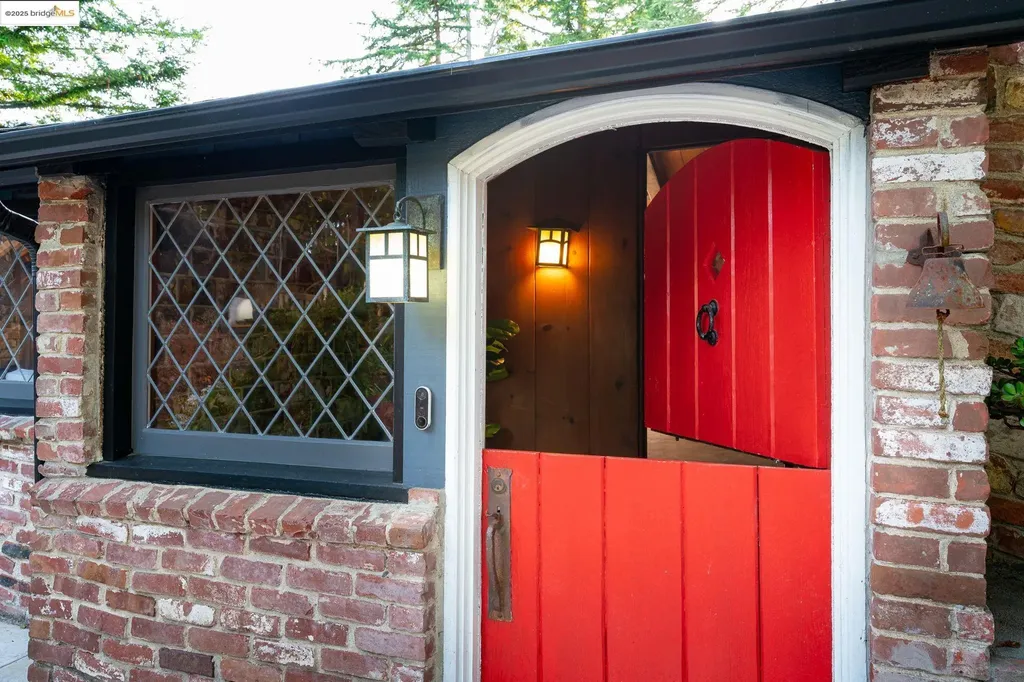 6141 Merriewood Drive Oakland CA 94611