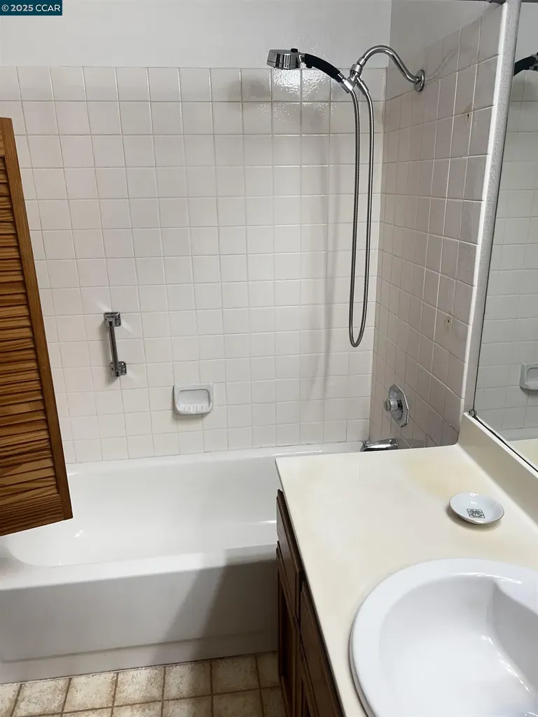 309 Devonwood Hercules CA 94547