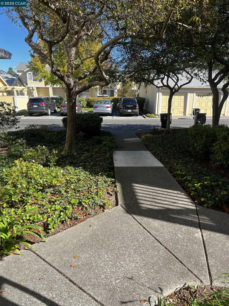 309 Devonwood Hercules CA 94547