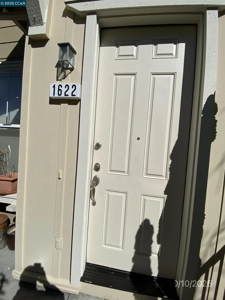 1622 Tucker Street Oakland CA 94603