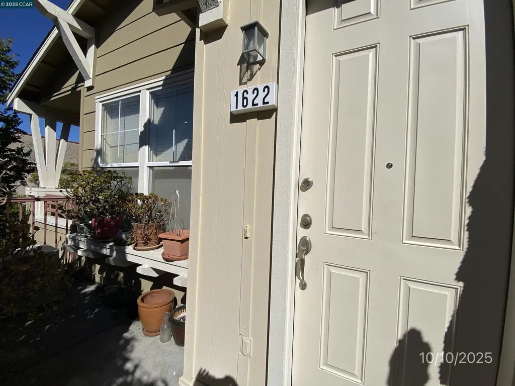 1622 Tucker Street Oakland CA 94603