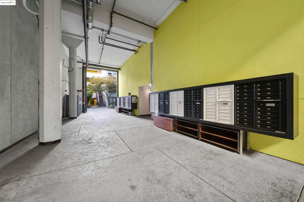 1201 Pine Street Oakland CA 94607
