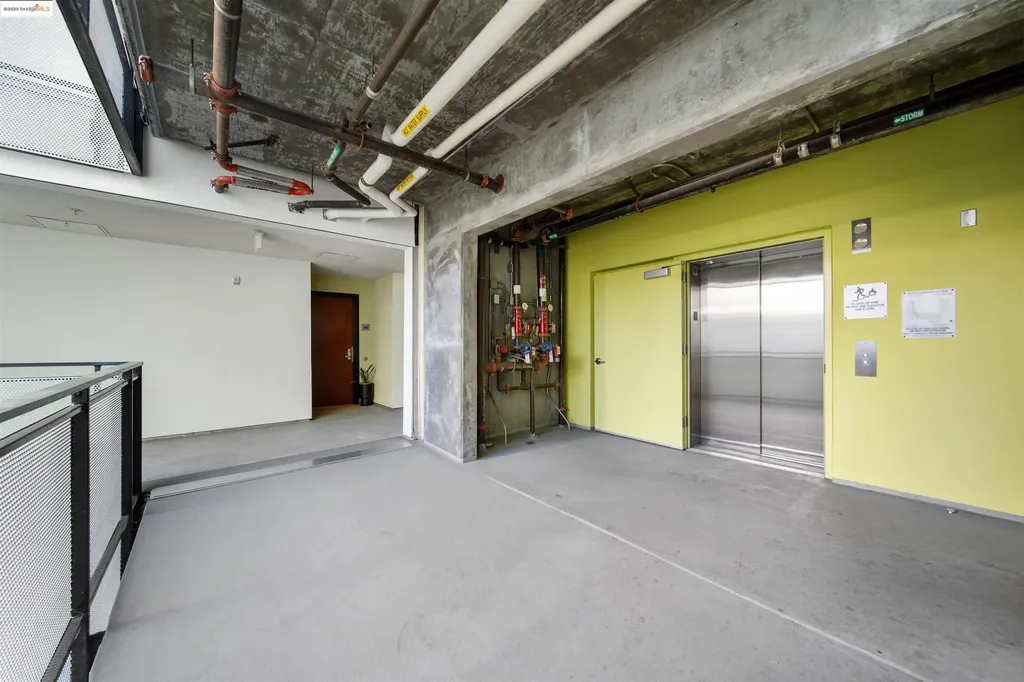 1201 Pine Street Oakland CA 94607