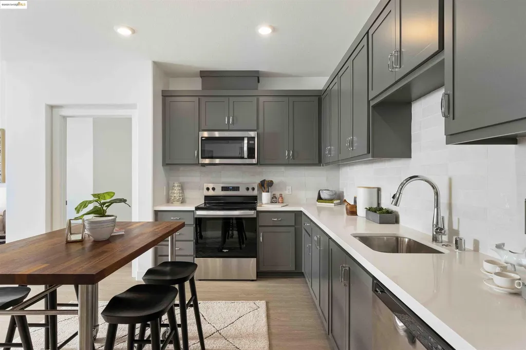 500 Somi Court Hayward CA 94544