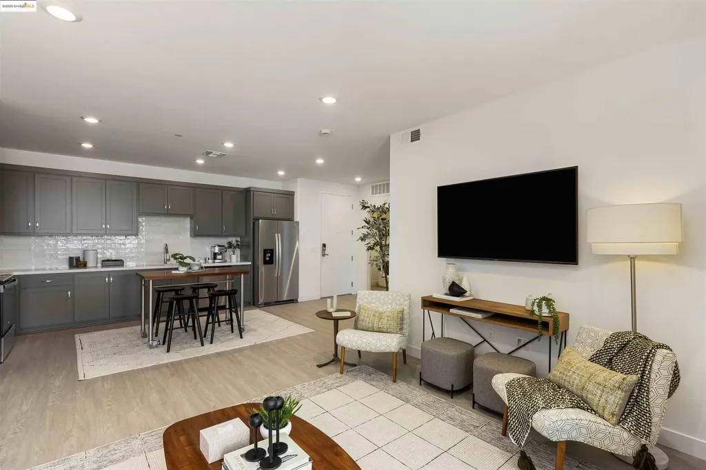 500 Somi Court Hayward CA 94544