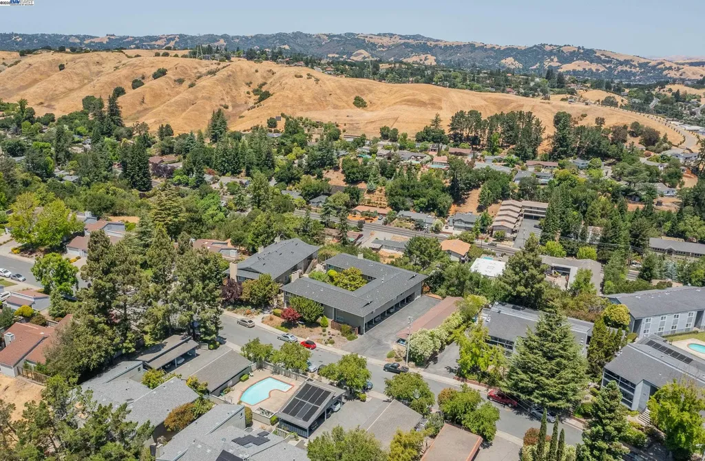 1965 Ascot Drive Moraga CA 94556
