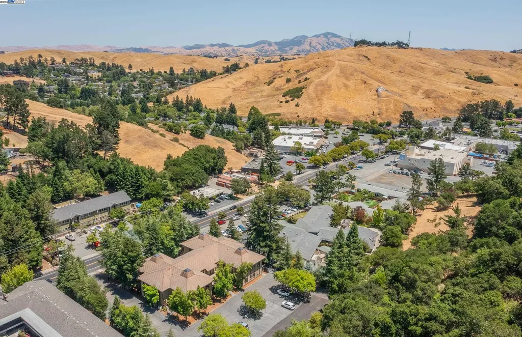1965 Ascot Drive Moraga CA 94556