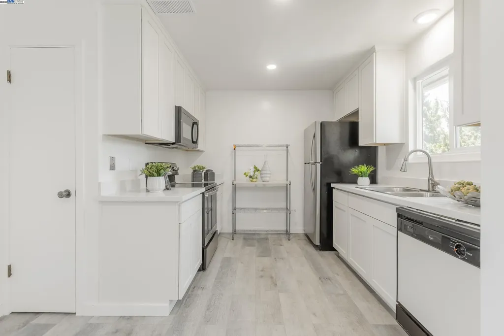 1965 Ascot Drive Moraga CA 94556