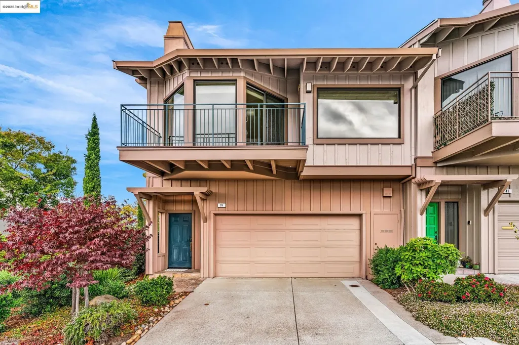 39 Starview Drive Oakland CA 94618