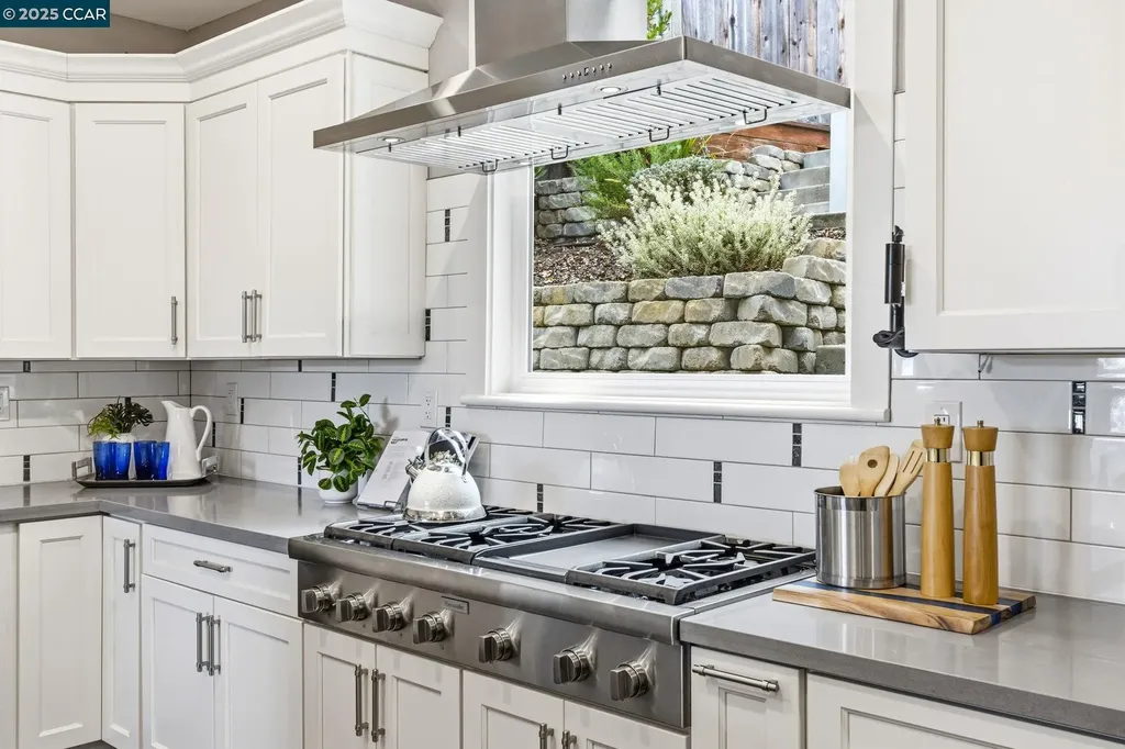 961 Oak View Circle Lafayette CA 94549