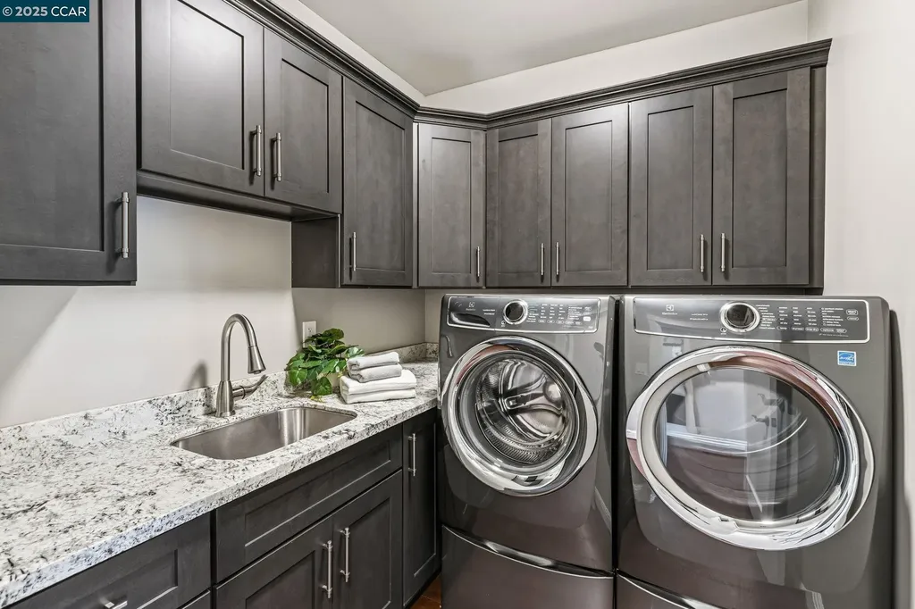 961 Oak View Circle Lafayette CA 94549