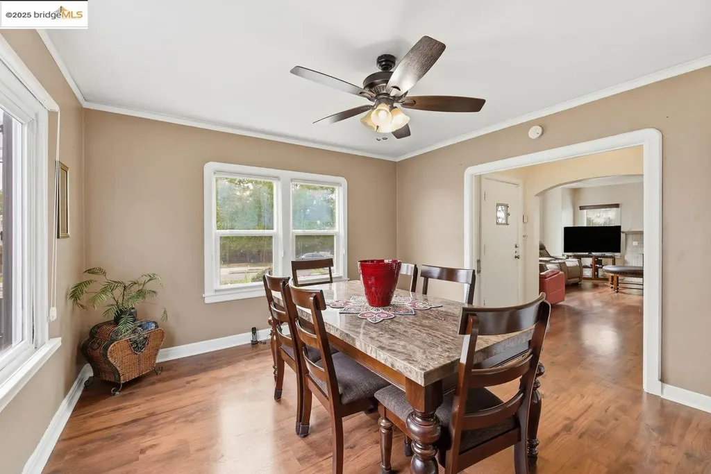 5230 Hillen Drive Oakland CA 94619