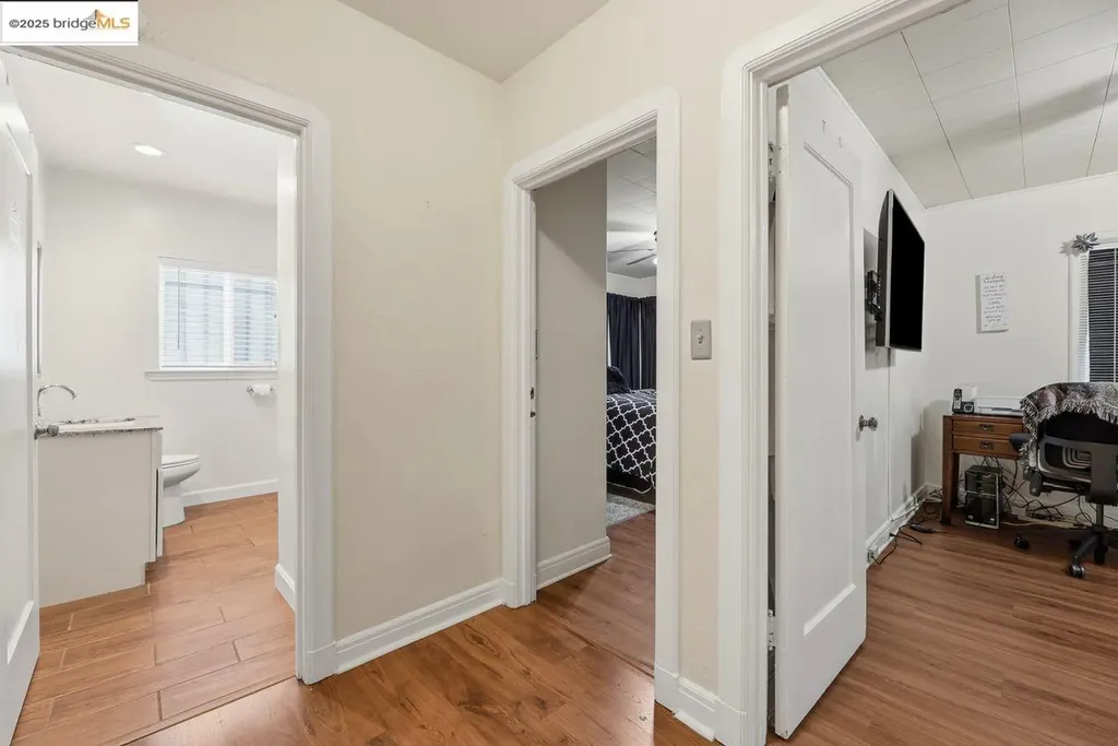 5230 Hillen Drive Oakland CA 94619