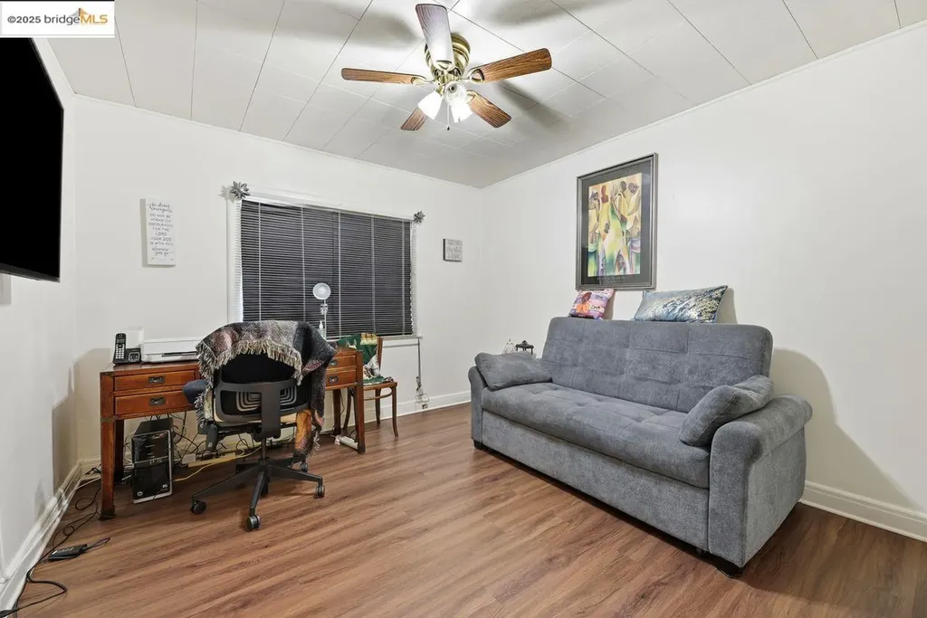 5230 Hillen Drive Oakland CA 94619