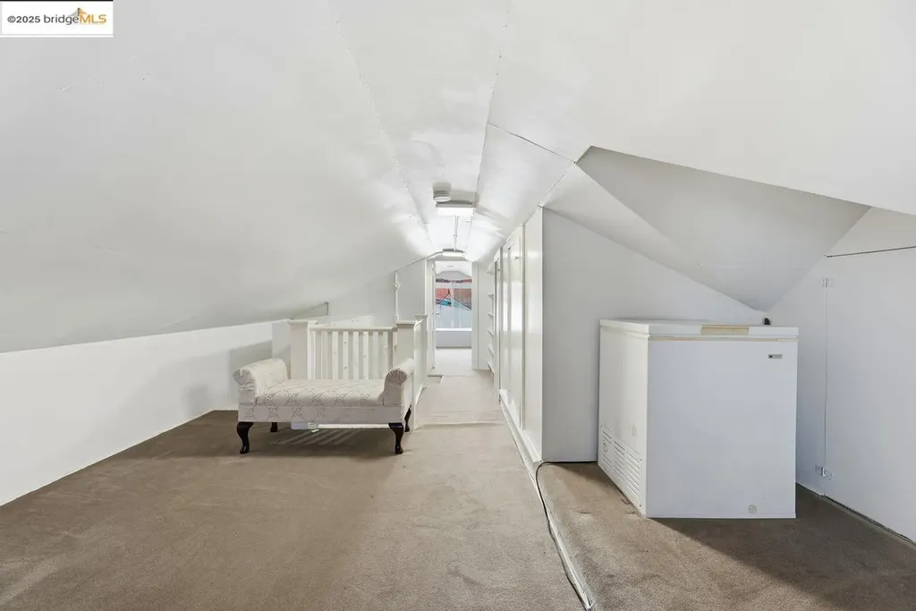 5230 Hillen Drive Oakland CA 94619