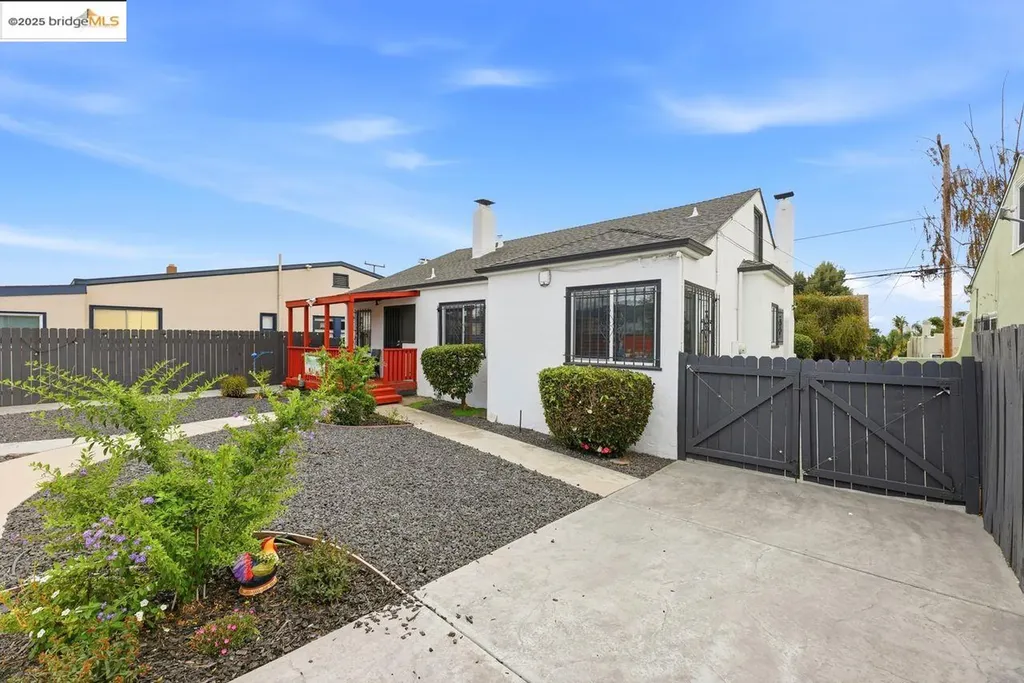 5230 Hillen Drive Oakland CA 94619