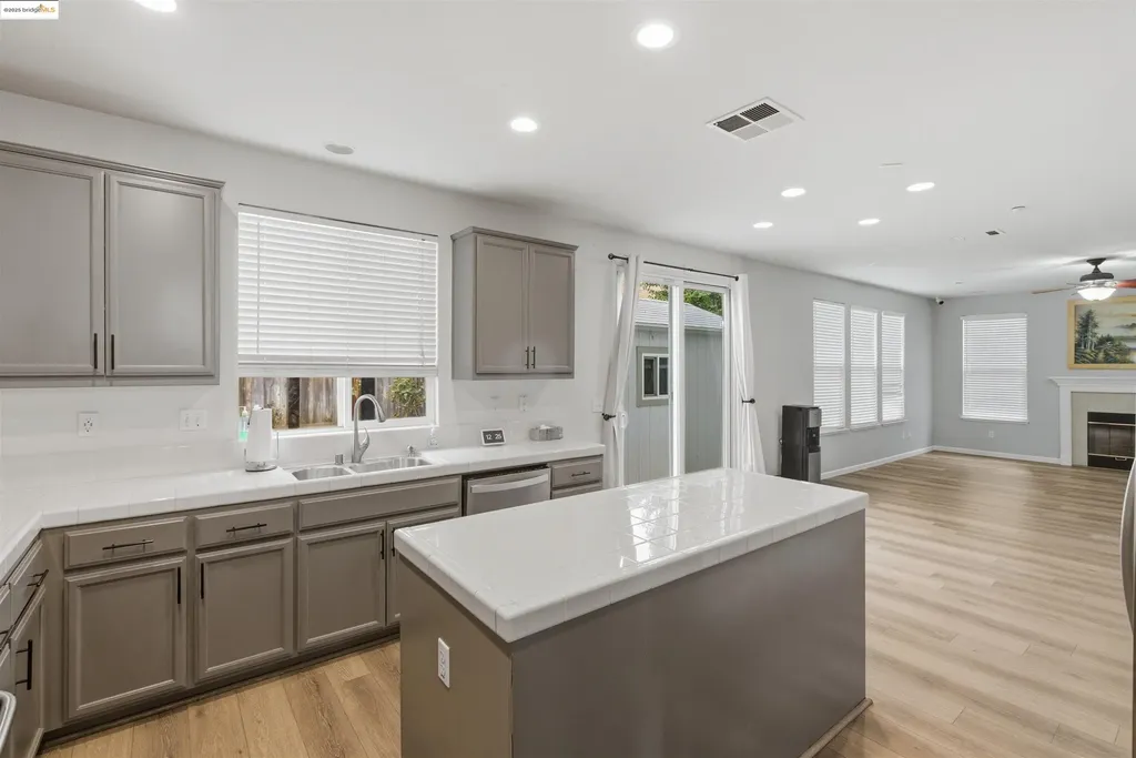 1347 Tiffany Drive Brentwood CA 94513