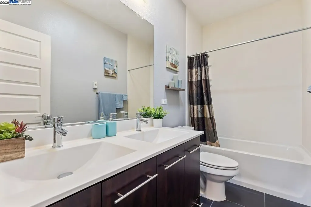 1050 Clear Lake Drive Oakley CA 94561