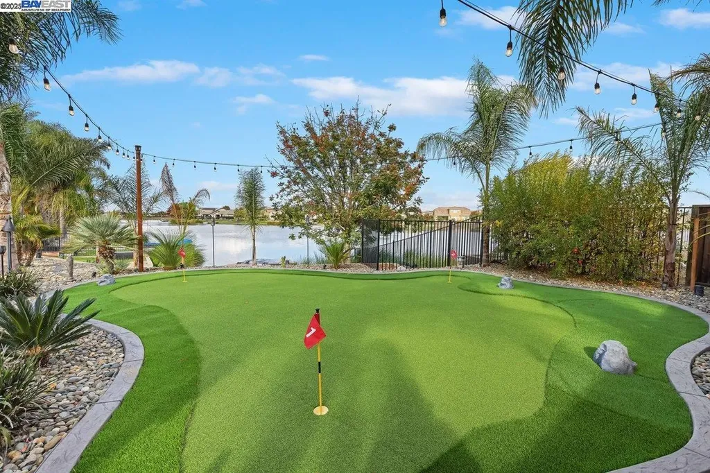 1050 Clear Lake Drive Oakley CA 94561