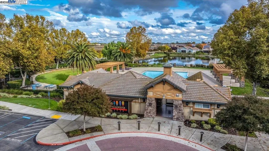 1050 Clear Lake Drive Oakley CA 94561