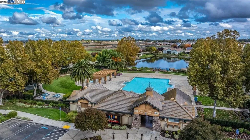 1050 Clear Lake Drive Oakley CA 94561