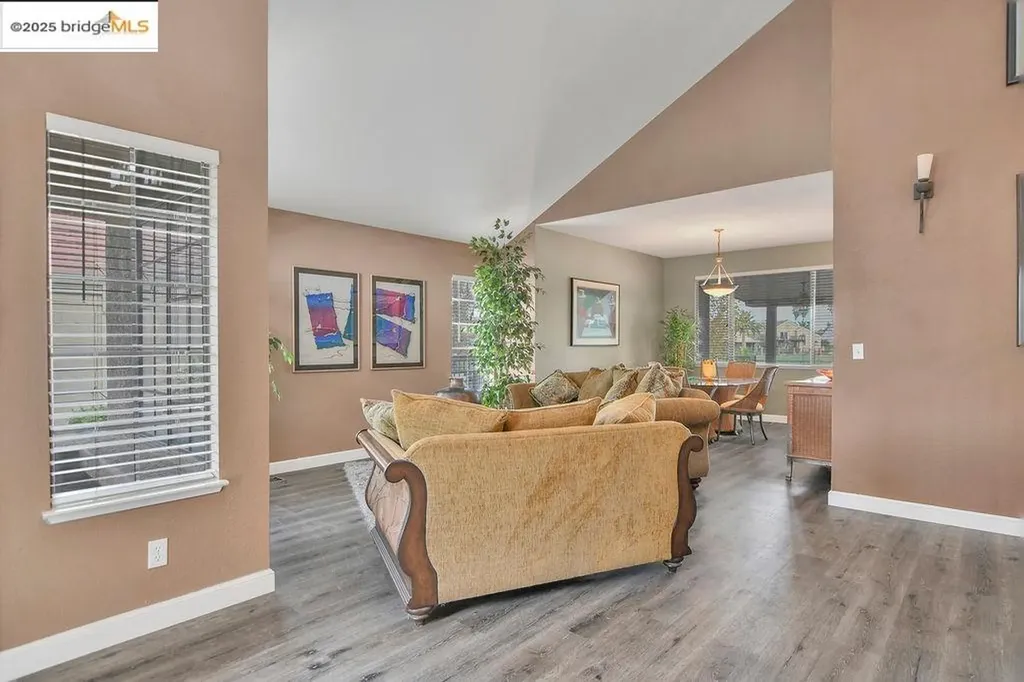 1915 Edgeview Way Discovery Bay CA 94505