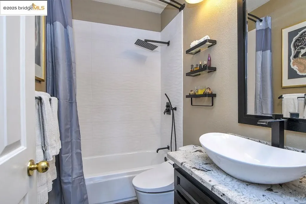 1915 Edgeview Way Discovery Bay CA 94505