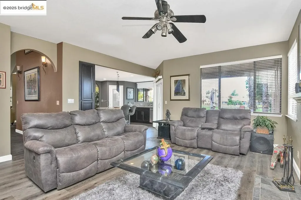 1915 Edgeview Way Discovery Bay CA 94505