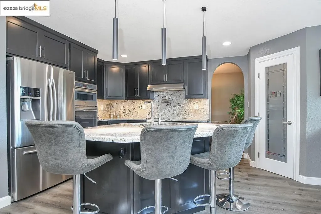 1915 Edgeview Way Discovery Bay CA 94505