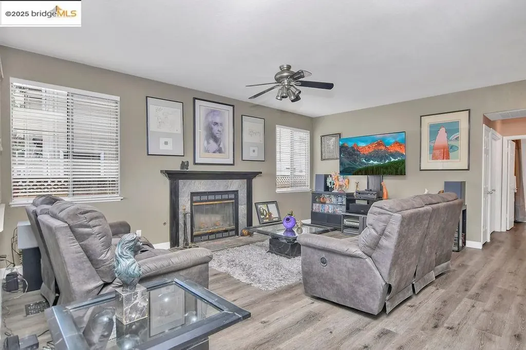 1915 Edgeview Way Discovery Bay CA 94505