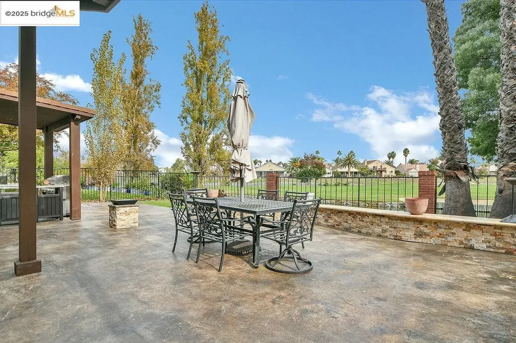 1915 Edgeview Way Discovery Bay CA 94505