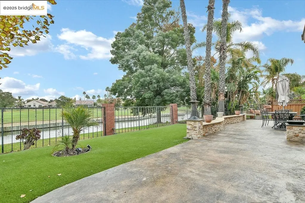 1915 Edgeview Way Discovery Bay CA 94505