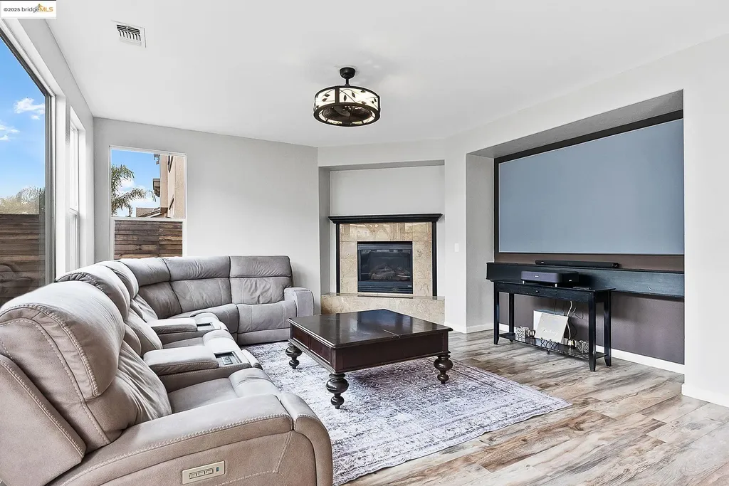 6851 New Melones Circle Discovery Bay CA 94505