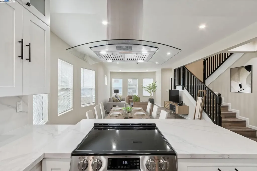 842 E 17th Street Oakland CA 94606