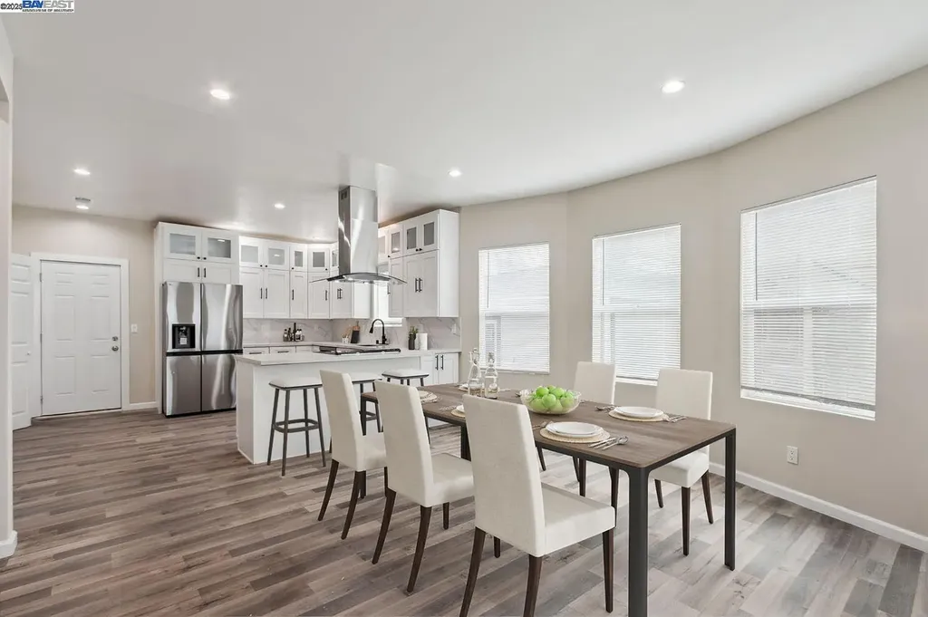 842 E 17th Street Oakland CA 94606