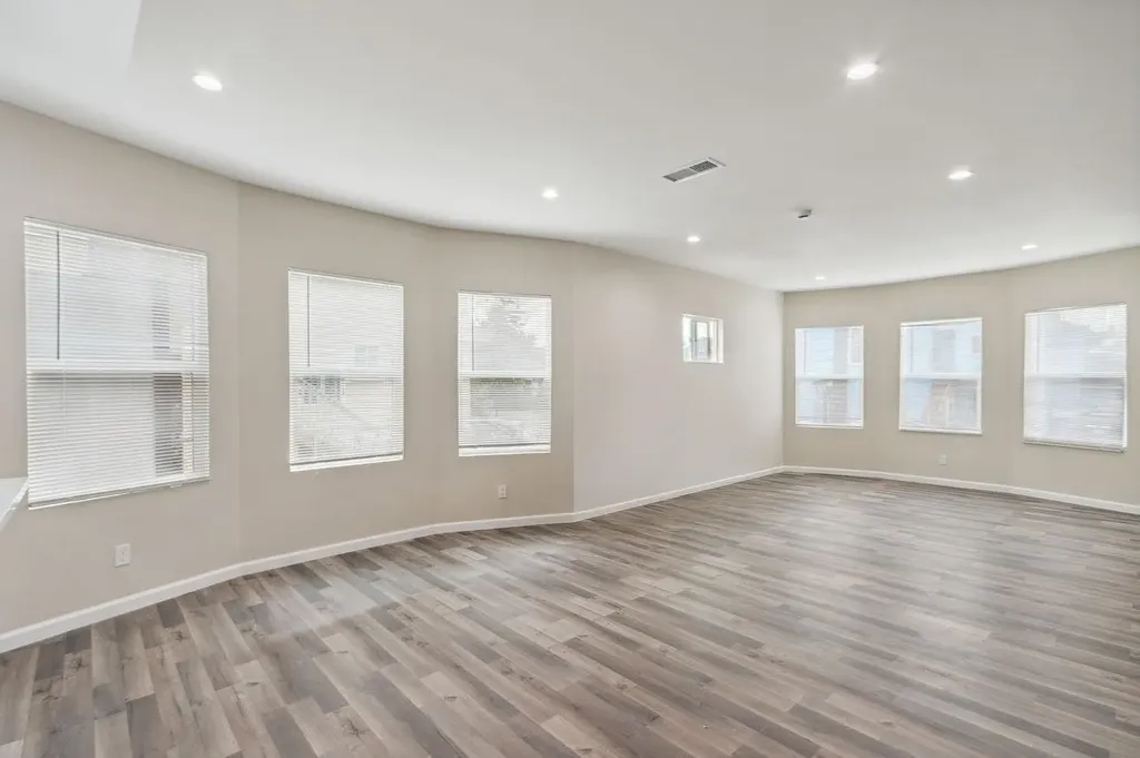 842 E 17th Street Oakland CA 94606