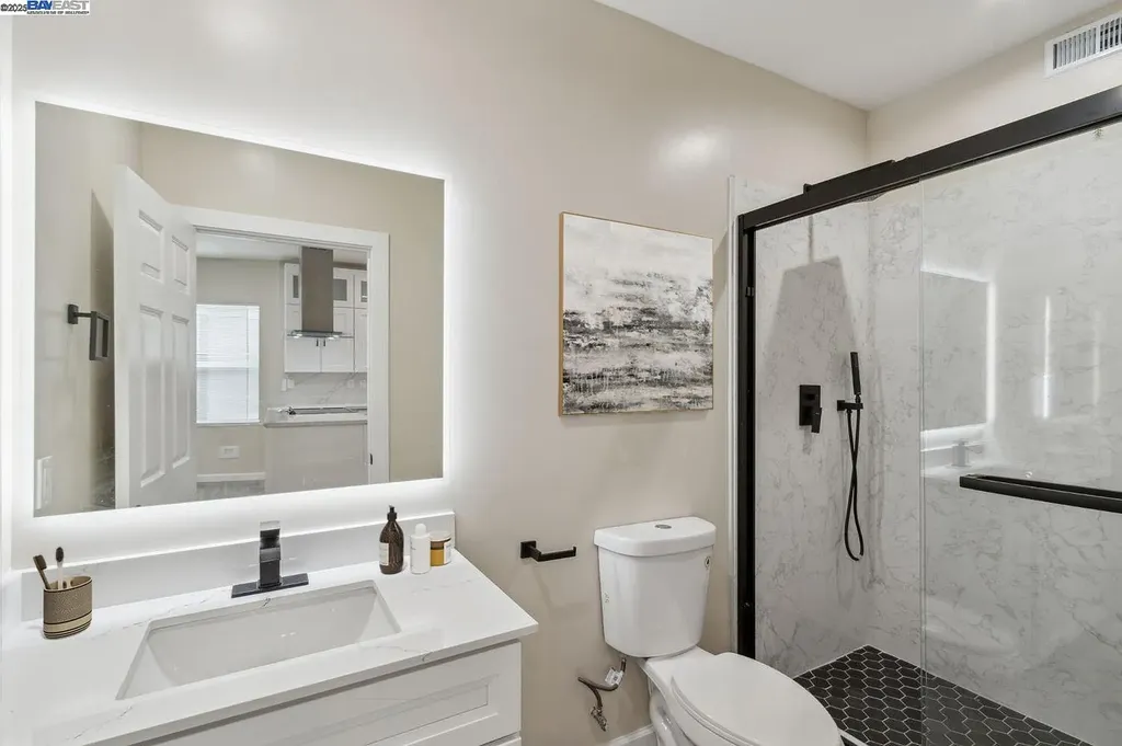 842 E 17th Street Oakland CA 94606