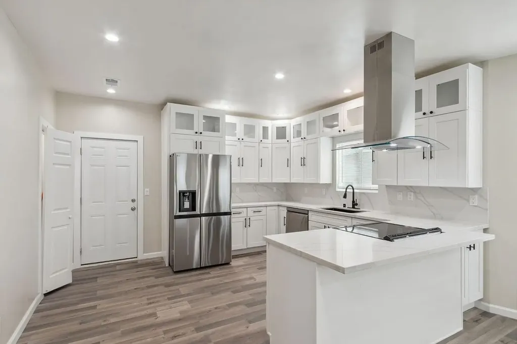 842 E 17th Street Oakland CA 94606